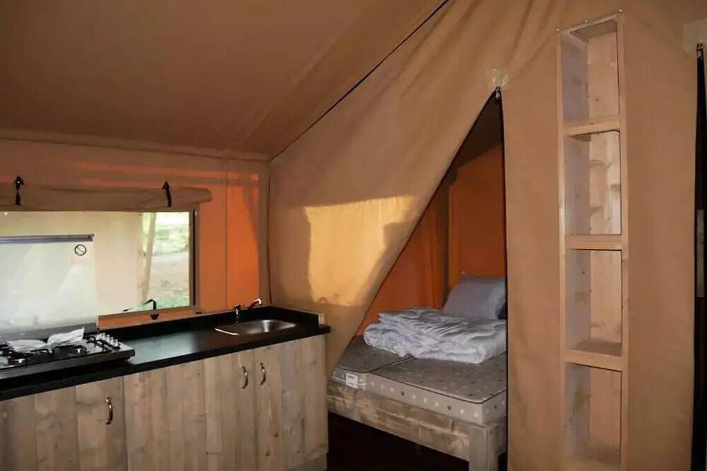 Slow Lodge - sans sanitaire 5 personnes in Audenge, Région d'Arcachon