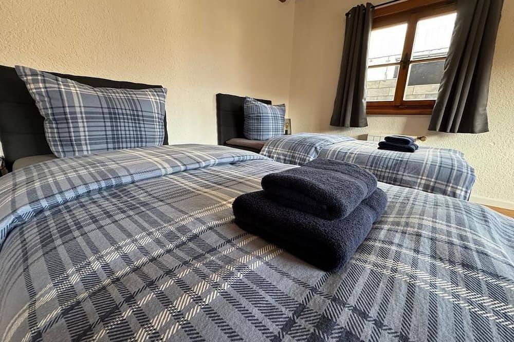 Ganze Wohnung, Unter'm Chalet - Chalet Zillertal in Reuschenbach, Hausen (Wied)