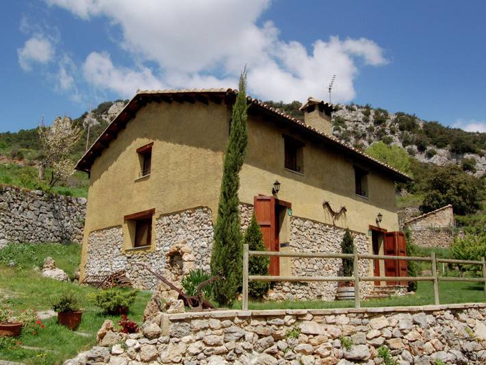 Casa rural con piscina para 8 personas, con jardín y piscina, Se admiten mascotas en Solsonés - 2