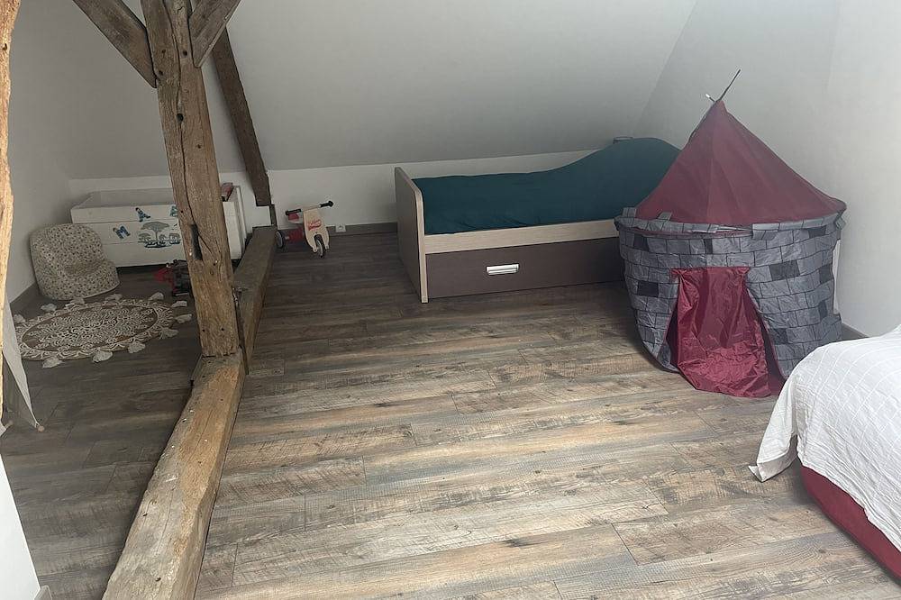 Maison sur la riche à 5 km de tours centre et proche des château de Loire. in La Riche, Région de Tours
