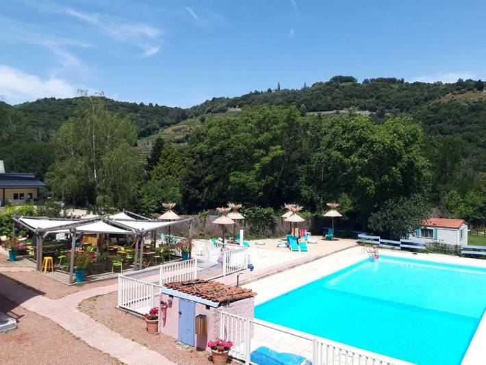 Hôtel pour 2 personnes, avec Terrasse et Jardin ainsi que Piscine et Vue