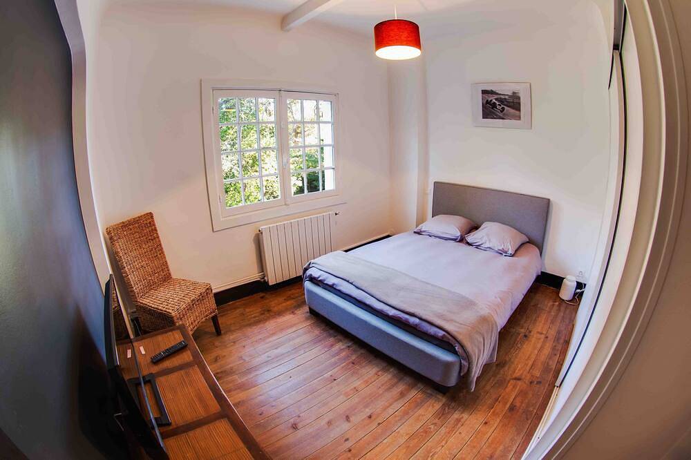Belle propriété avec piscine chauffée au coeur d'Hossegor plage centrale à pieds in Hossegor, Côte d’Argent