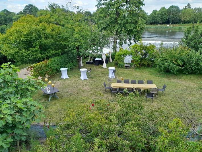 Gîte pour 2 personnes, avec jardin ainsi que terrasse et vue à La Suze-sur-Sarthe - 4