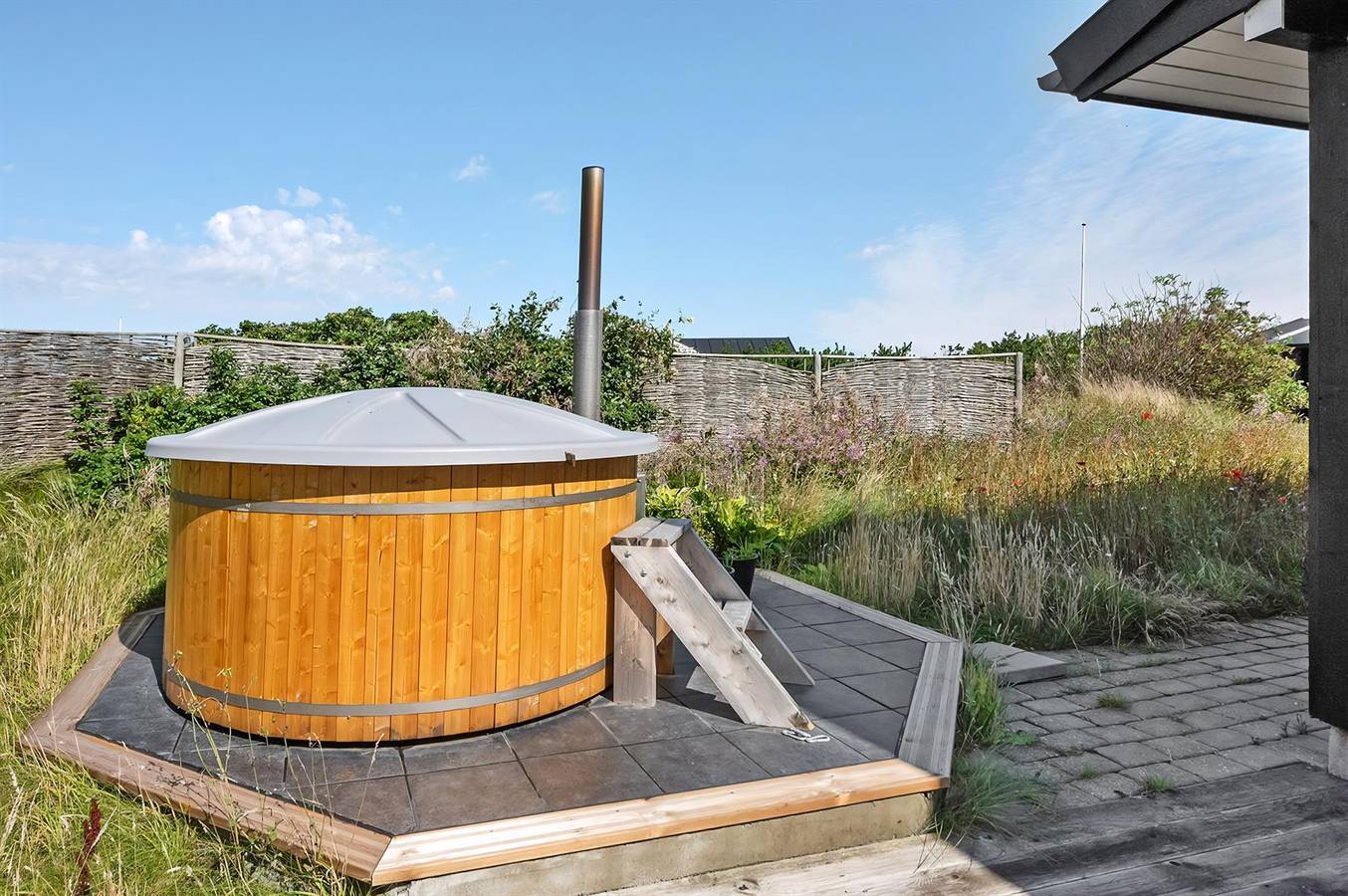 Amazing home in Ringkøbing w/ Wifi and 4 Bedrooms in Søndervig, Holmsland Klit