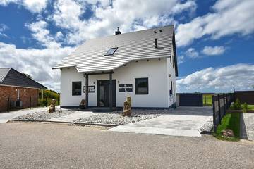 Ferienhaus für 8 Personen, mit Garten und Sauna sowie Balkon, mit Haustier in Dreschvitz