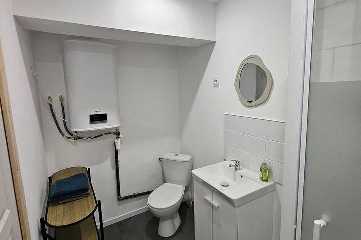 Entire apartment, Studio Cosy Centre Valenciennes Station and streetcar on foot in Valenciennes, Valenciennes region