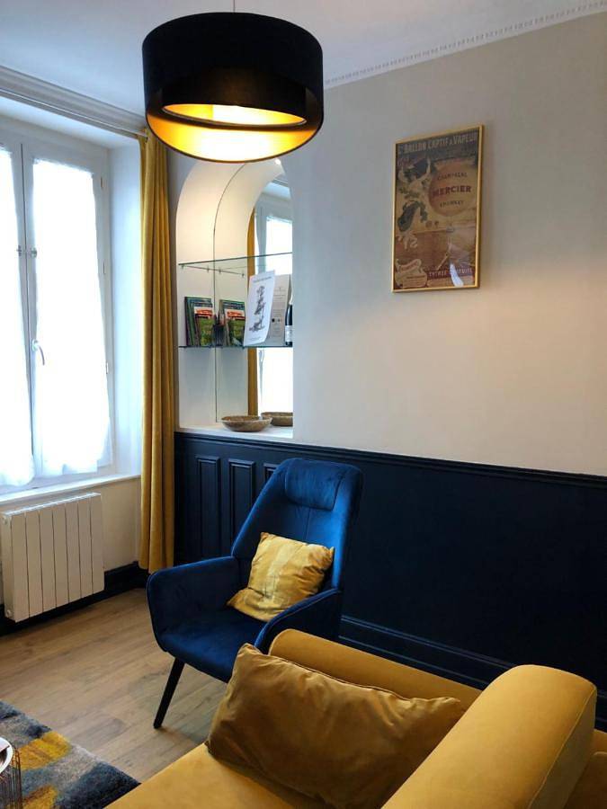 Appartement entier, Three-Bedroom Apartment in Épernay, Marne