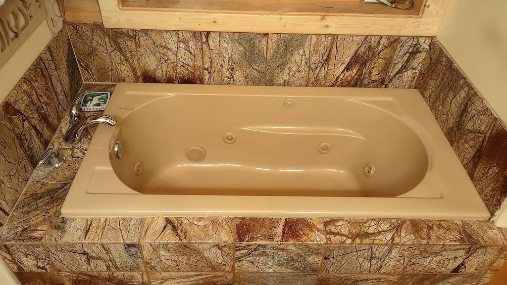 Georgetown Lake Escape with Starlink in Granite County