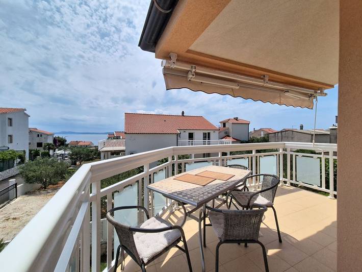 Ferienwohnung für 5 Personen, mit Garten und Terrasse in Okrug Gornji - 2