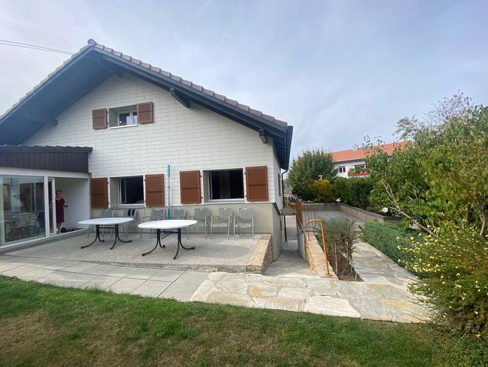 Ferienwohnung für 2 Personen, mit Terrasse und Garten im Kanton Jura