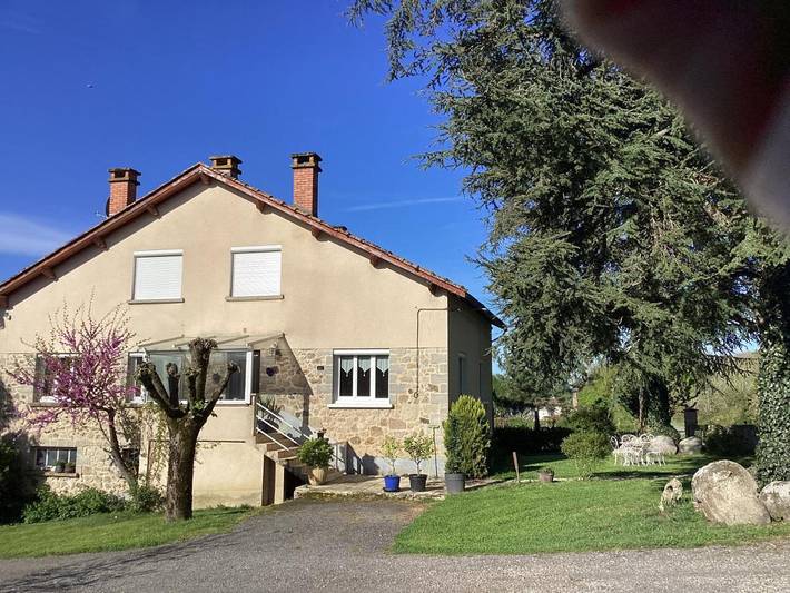 Location de vacances pour 6 personnes, avec vue, animaux acceptés à Saint-Paul-Cap-de-Joux