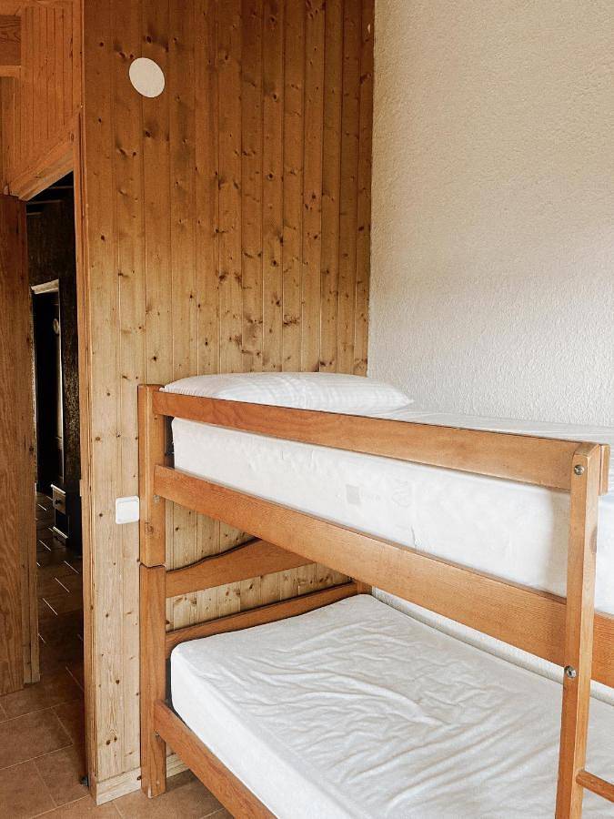 Hostal para 2 personas, con Terraza y Jardín además de Piscina y Vistas en Solsonés - 3