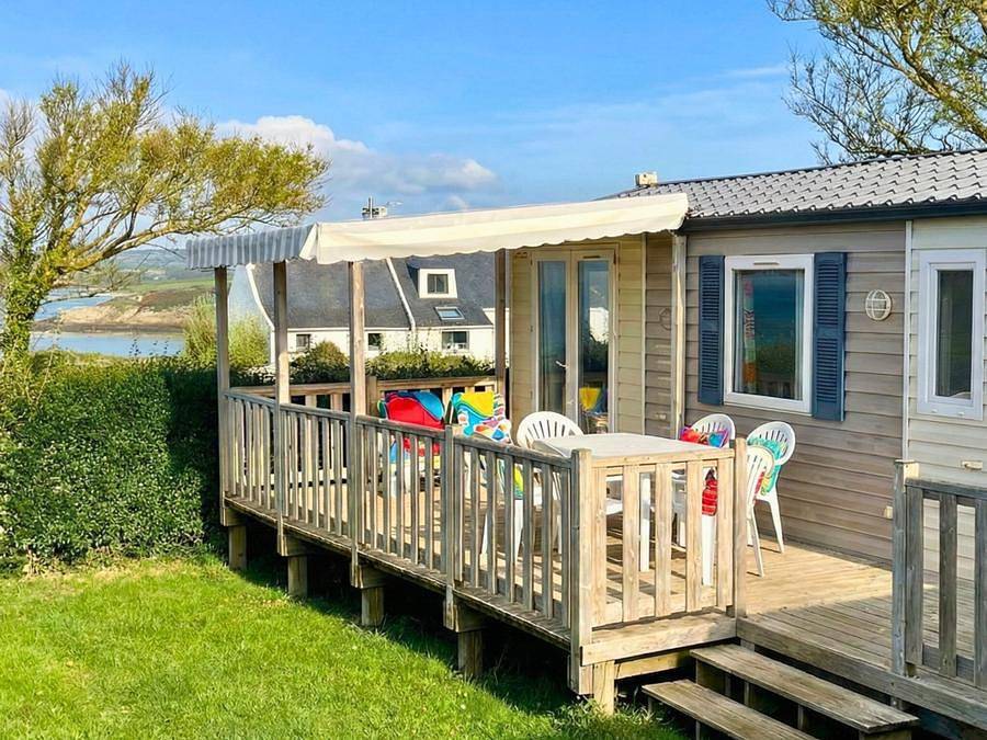 Camping Pors Ar Vag - Mobilhome 5 personnes - Mobil-home premium maxi avec vue sur mer in Plomodiern, Région de Châteaulin