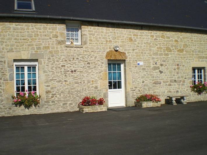 Gîte pour 4 personnes, avec jardin à Sainte-Marie-du-Mont - 2