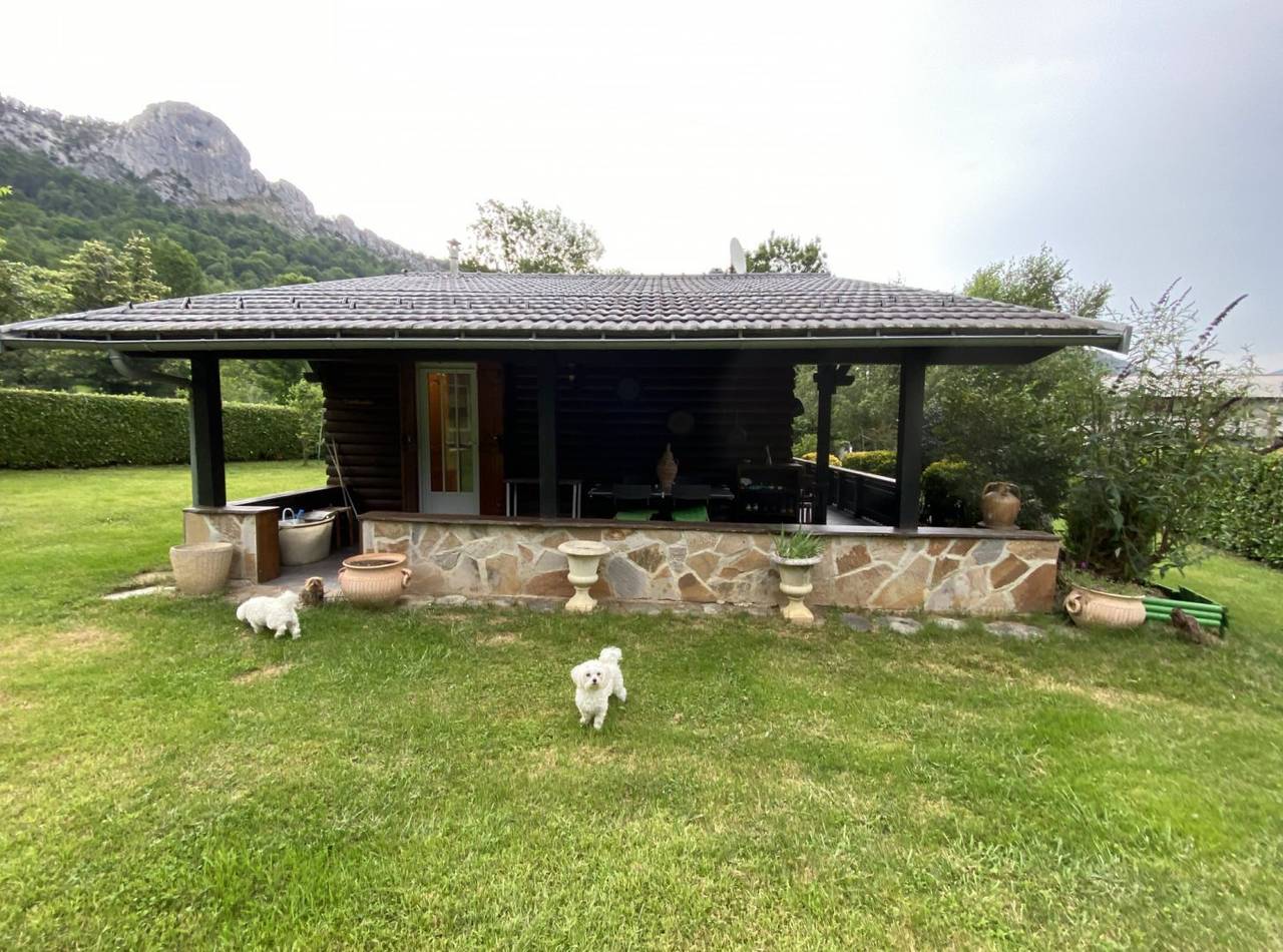 Chalet du Noyer Long in Rabat-les-Trois-Seigneurs, Parc naturel régional des Pyrénées ariégeoises