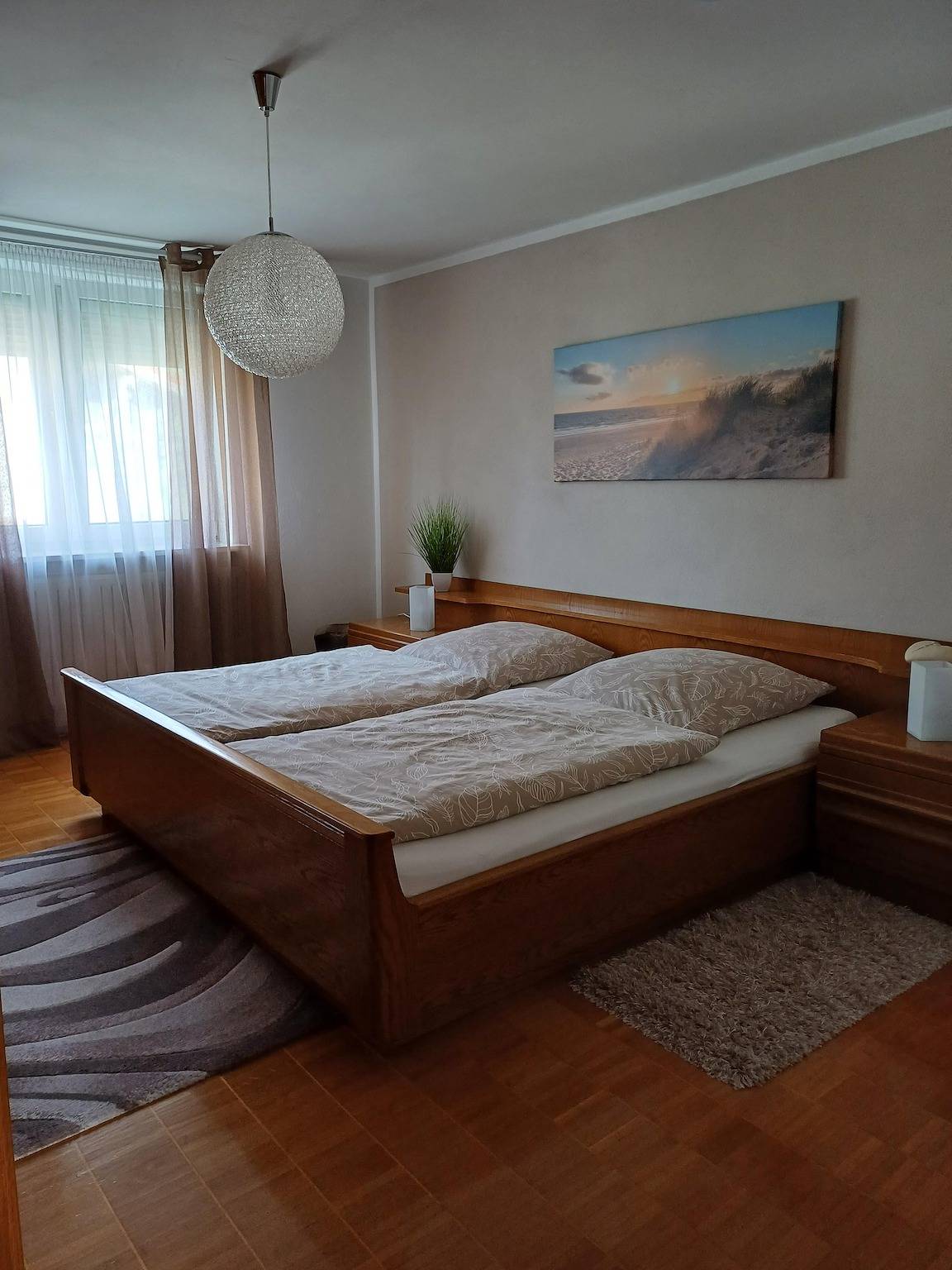 Ganze Ferienwohnung, Ferienwohnung Wenzl - Ferienwohnung bis 3 Personen, 1. sep. Schlafzimmer, Südbalkon mit Bergblick in Schnaitsee, Landkreis Traunstein