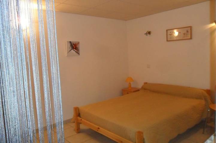 Location de vacances pour 2 personnes, avec jardin et terrasse à Lachapelle-sous-Aubenas - 2