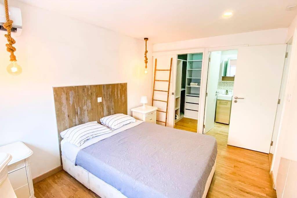 Apartamento inteiro, Hu2i - In&Out Carcavelos in Carcavelos e Parede, Costa de Lisboa