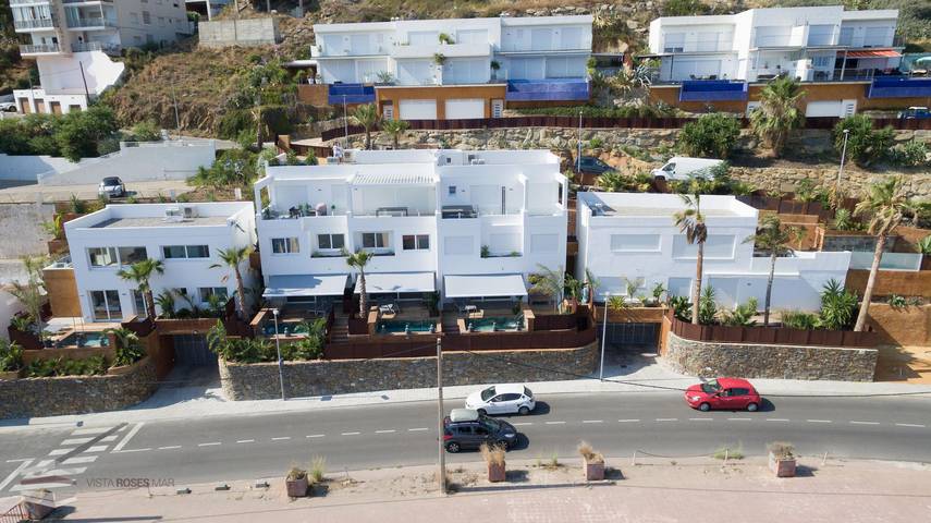 Chalet pour 6 personnes, avec terrasse et vue sur l’océan, animaux acceptés à Roses - 2