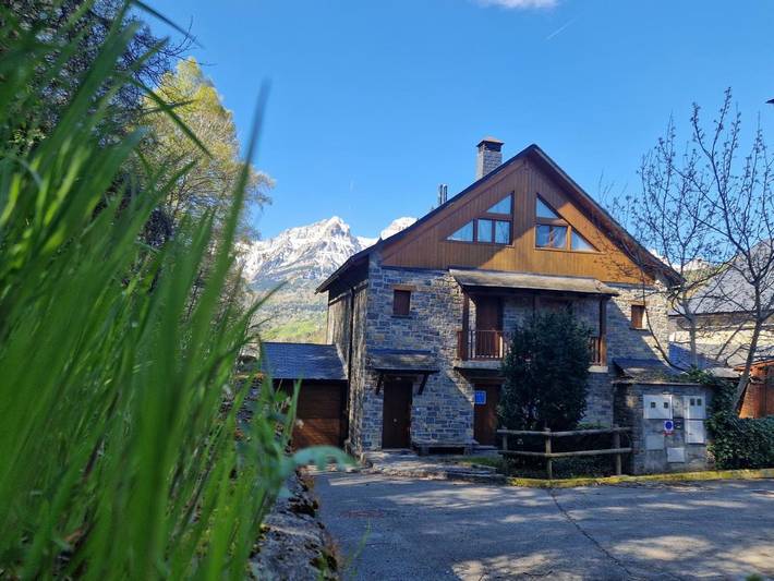 Casa de vacaciones para 8 personas, con Terraza y Jardín en Tramacastilla de Tena