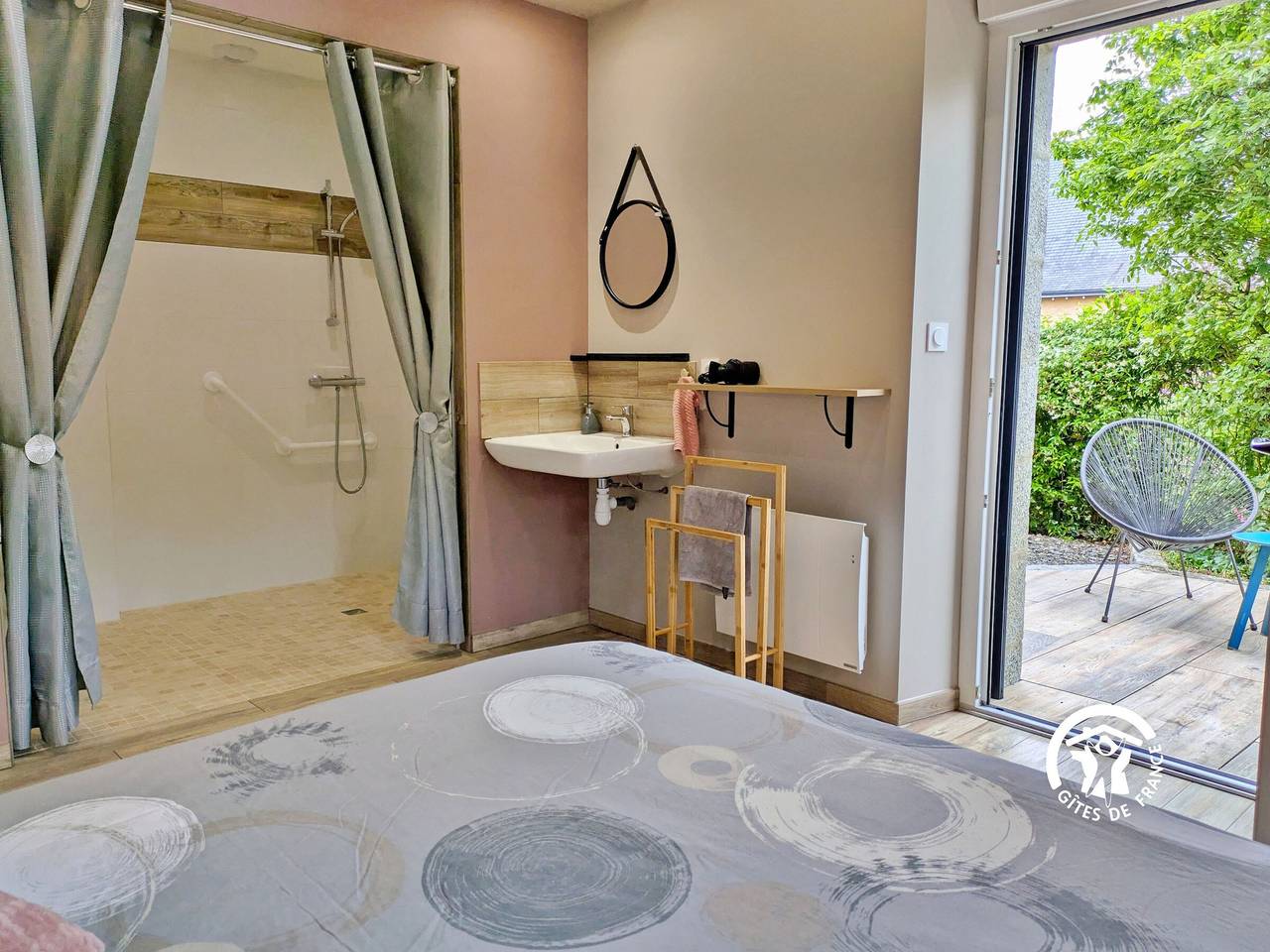 Casa Rural Naturaleza y Confort, 6 Pers., Pmr, Jardín, Juegos al aire libre in Cossé-le-Vivien, Mayenne (desambiguación)