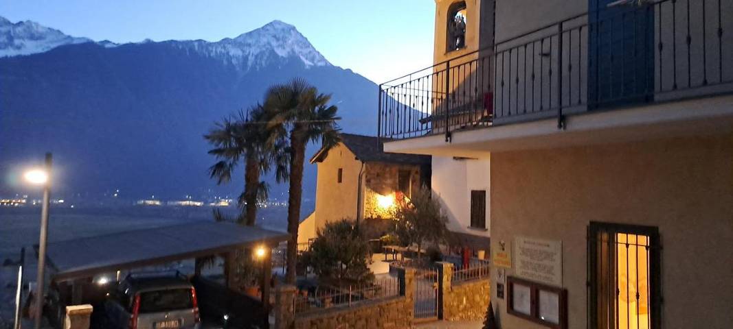 Location de vacances pour 2 personnes, avec vue et jardin à Dubino - 4