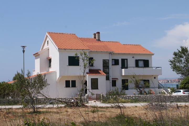 Ferienwohnung für 6 Personen, mit Balkon/Terrasse auf Pag - 2