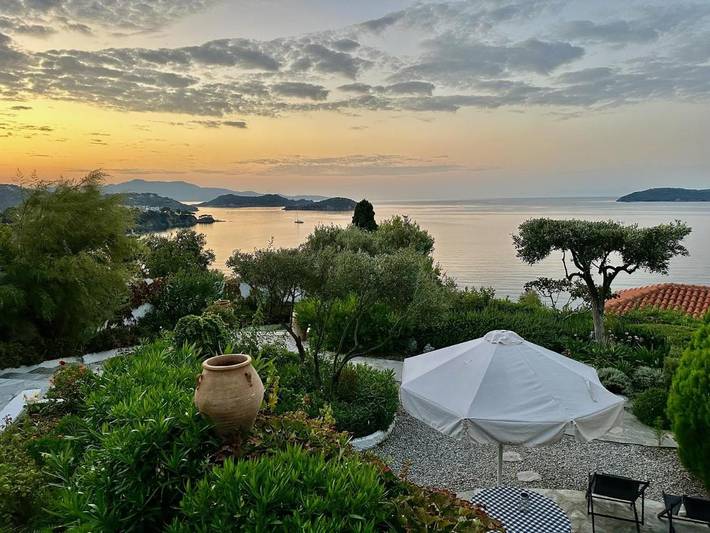 Maison d’hôte pour 2 personnes, avec jardin et vue dans Skiathos