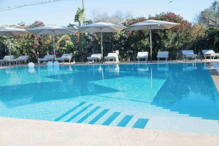 Ferienwohnung für 5 Personen, mit Pool und Whirlpool in Torre Colimena