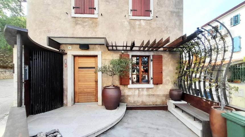 Villa pour 5 personnes, avec balcon et vue à Funtana - 3