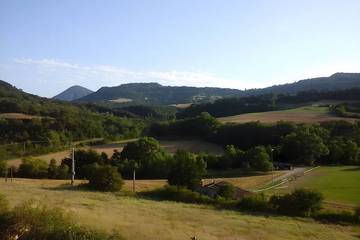 Gîte pour 6 personnes, avec balcon ainsi que jacuzzi et jardin à Bourdeaux