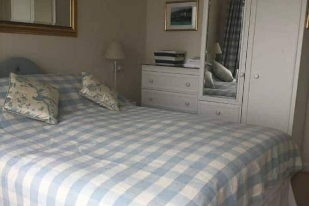 Lapwing Waterside House with stunning sea views in Portscatho, Cornwall