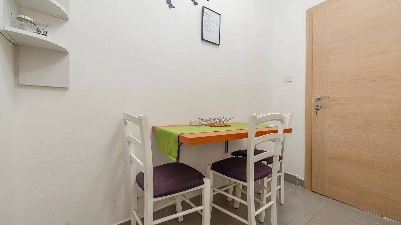 Ganze Ferienwohnung, Ferienwohnung für 3 Personen (22 m²) in Stara Novalja in Stara Novalja, Pag
