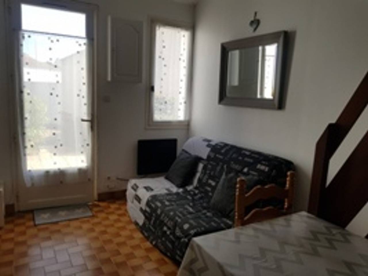 Appartement entier, Studio mezzanine proche plage avec terrasse, parking et animaux admis in L'Aiguillon-la-Presqu'île, Vendée