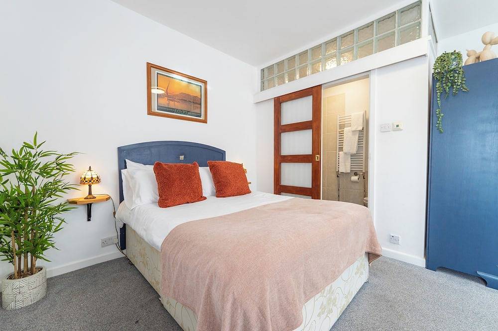 Ganze Wohnung, Eigenwilliges Art Deco Studio mit privater Terrasse in Southsea, Portsmouth