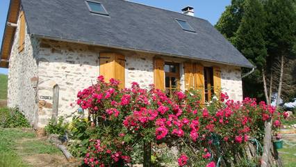 Gîte pour 2 personnes, avec jardin en Corrèze