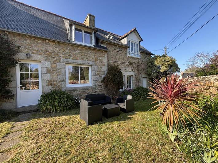 Location de vacances pour 7 personnes, avec balcon et jardin dans Plage des Dunes (Penvénan) - 4