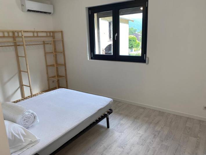 Location de vacances pour 2 personnes, avec piscine ainsi que jardin et jacuzzi, adapté aux familles à Varces-Allières-et-Risset - 3