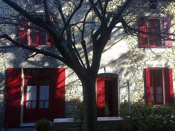 Gîte pour 6 personnes, avec vue et terrasse à Cornillon