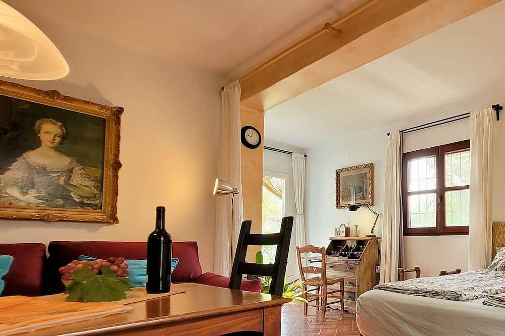 Ganze Wohnung, Nachhaltiges Komfort-Studio, Ruhe Aussicht Berge weiter grüner Garten Salzpool in Órgiva, Granada Provinz
