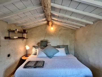 Tente pour 2 personnes, avec terrasse et piscine ainsi que jardin et vue dans le Vaucluse