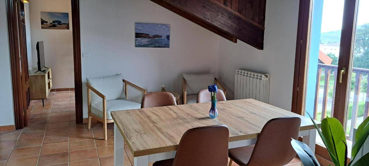 Apartamento entero, Precioso Ático con Vistas en El Capricho de Colombres, Asturias in Colombres, Ribadedeva