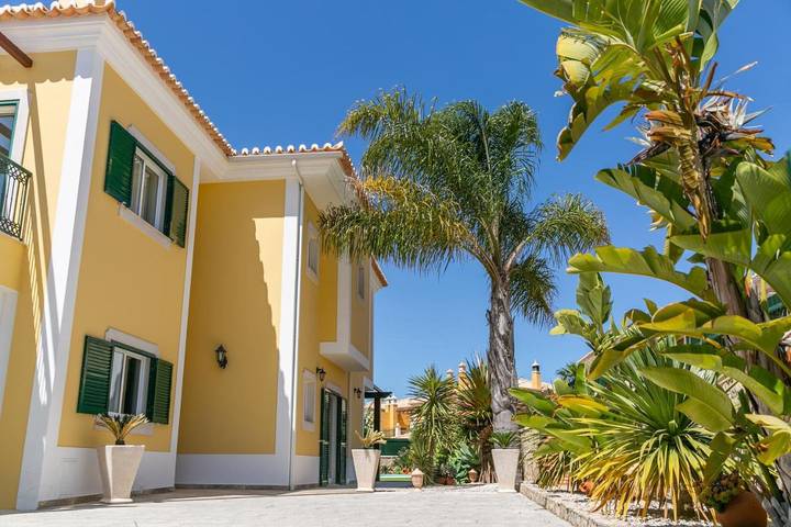 Location de vacances pour 6 personnes, avec piscine ainsi que vue et jardin à Algoz - 3