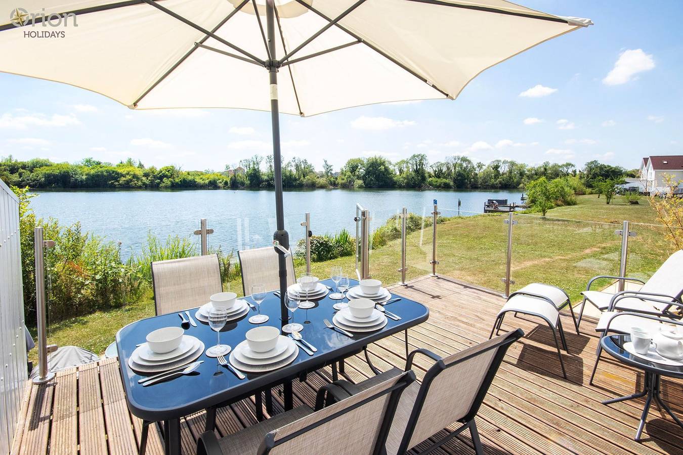 Spring Lake 19, The Lake House in Gloucestershire