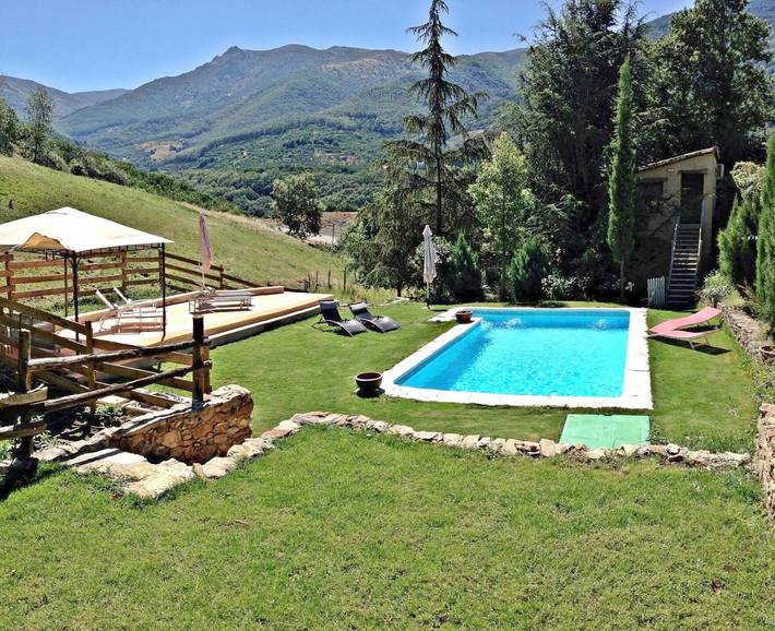 Casa rural para 2 personas, con Terraza y Jardín además de Piscina y Vistas en Extremadura - 2