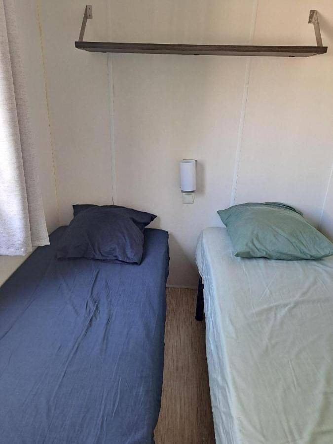 Camping pour 6 personnes, avec piscine et terrasse, animaux acceptés à La Roque-d'Anthéron - 4