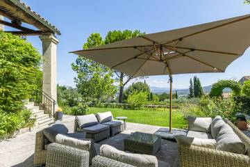 Maison De Vacances pour 10 Personnes dans Lacoste, Parc naturel régional du Luberon, Photo 1
