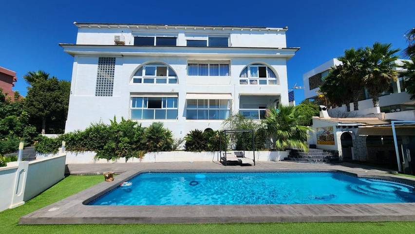 Casa rural para 10 personas, con Balcón y Terraza además de Piscina y Vistas en Benidorm - 2