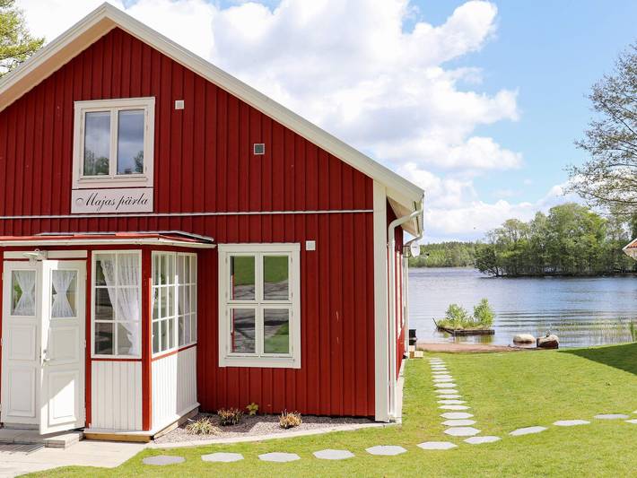 Ferienhaus für 14 Personen, mit Terrasse und Garten sowie Sauna und Seeblick in Schweden - 4