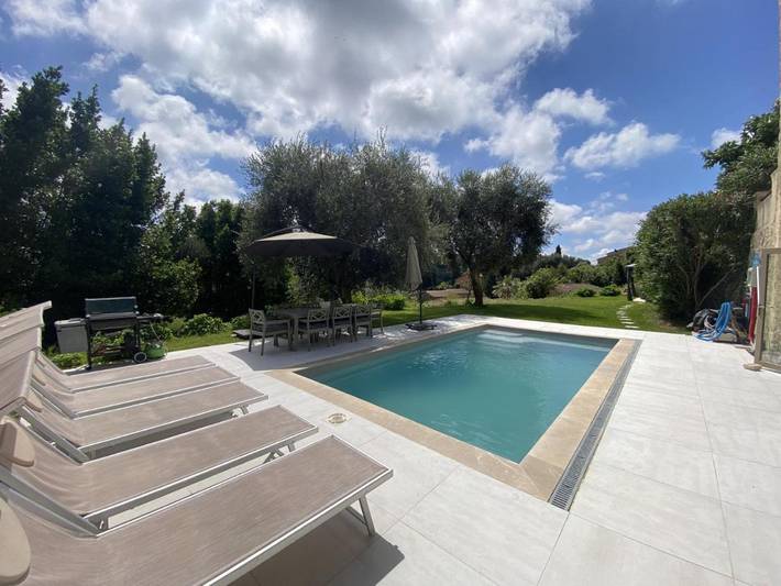 Villa per 8 persone, con idromassaggio e piscina nonché giardino a Grasse